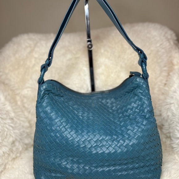 Bottega Veneta Pyramid Intrecciato Nappa Shoulder Bag - Picture 2 of 15